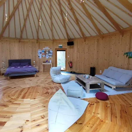 Chalet Grande Yourte Pour 4 Personnes A Aywaille