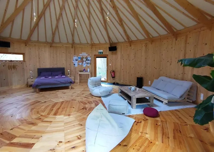 Chalet Grande Yourte Pour 4 Personnes A Aywaille